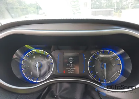 2020 Chrysler Pacifica Touring L z USA, uszkodzony, nr VIN 2C4RC1BG3LR106662